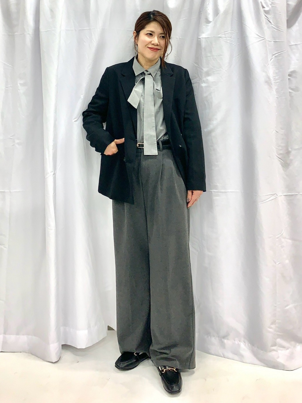 ダークグレー ダブルブレストジャケットとワイドパンツセット ダブルブレストジャケットZ(セットアップ可能)、タックワイドパンツ(丈