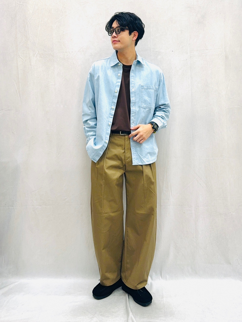Super Wide Jeans/NTQ、Henley Neck T-Shirt」| GU的穿搭理念