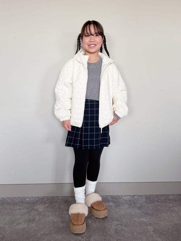GIRLSウォームパデッドハートキルティングブルゾン（子ども服）の着用