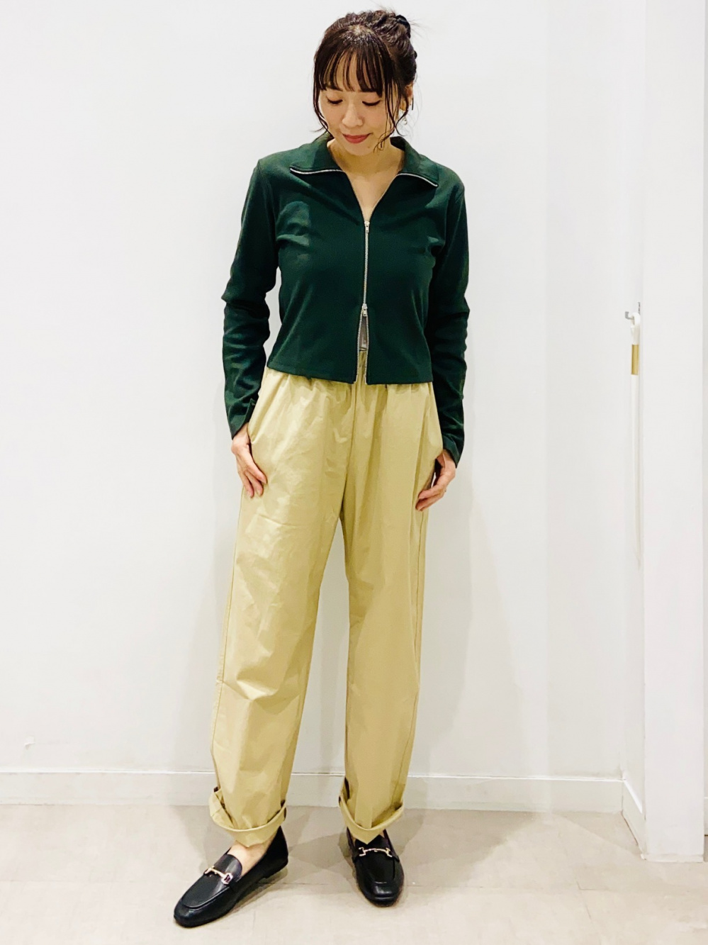 Cotton Blend Stretch Relaxed Pants」| GU的穿搭理念