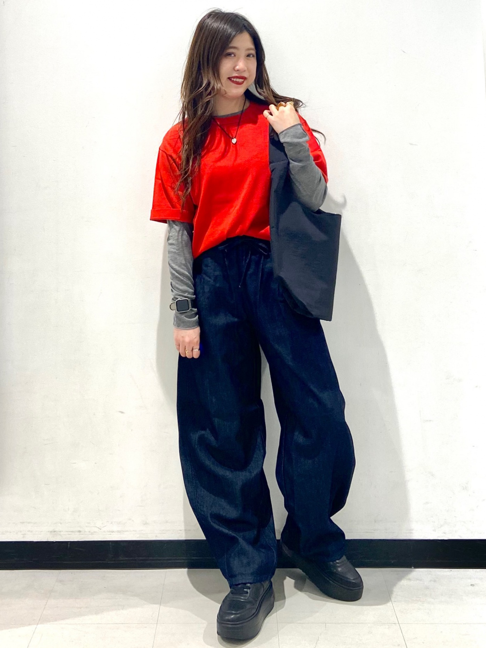 ドライワイドT(5分袖)、カバーオールジャケット UNDERCOVER」の着用