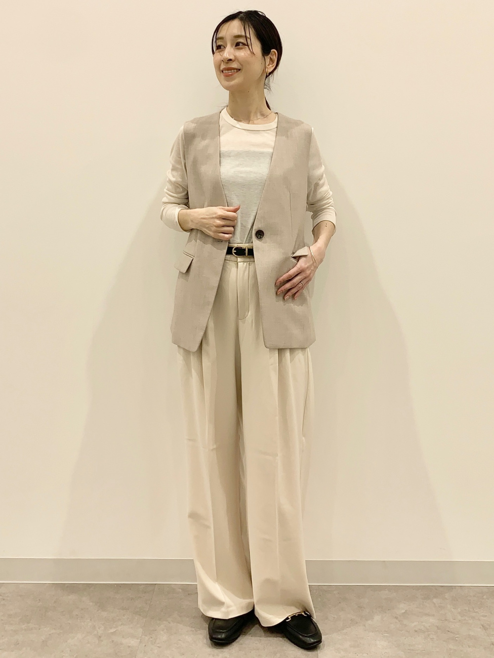 ネップハーフジップニットプルオーバー、バミューダショートパンツ」の