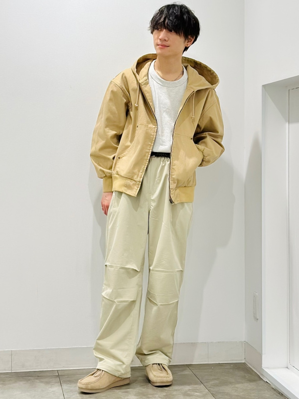 An outfit using Cotton Zip Up Parka and Super Wide Cargo Pants｜GU US
