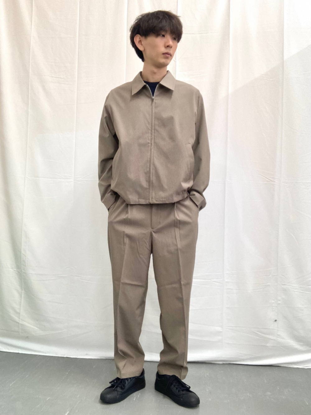 Dry Pleated Ankle Pants」| GU的穿搭理念