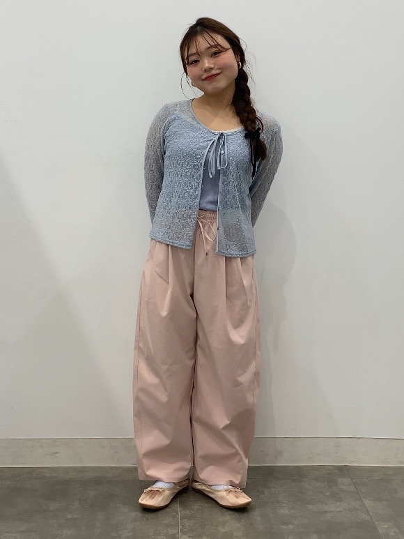Tank Top 3P、Lace Ribbon Cardigan」的穿搭靈感｜GU