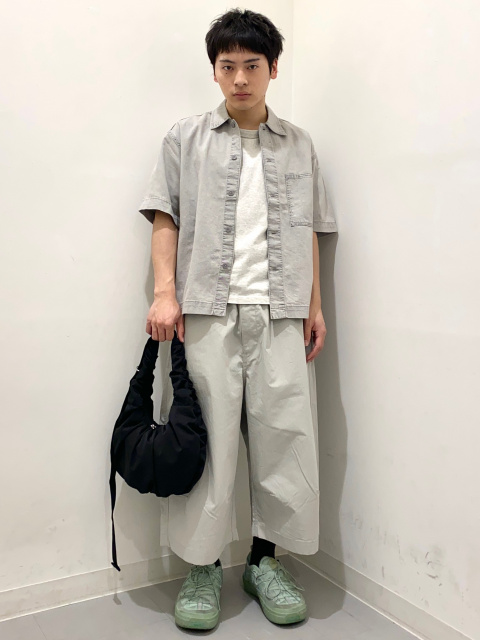 An outfit using Ombre Checked Shirt and Super Wide Jeans｜GU US
