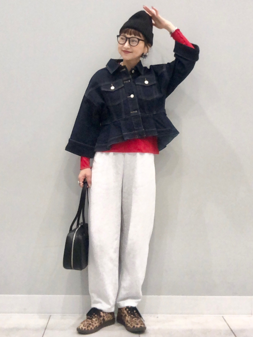 布帛コンビネーションT、ペプラムブルゾン by rokh」の着用