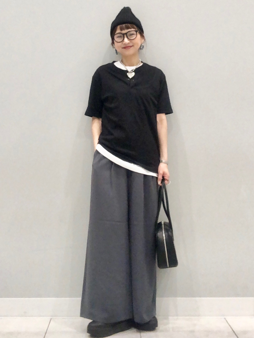 スウェT(5分袖) UNDERCOVER、シアーボクシーカーディガン」の着用