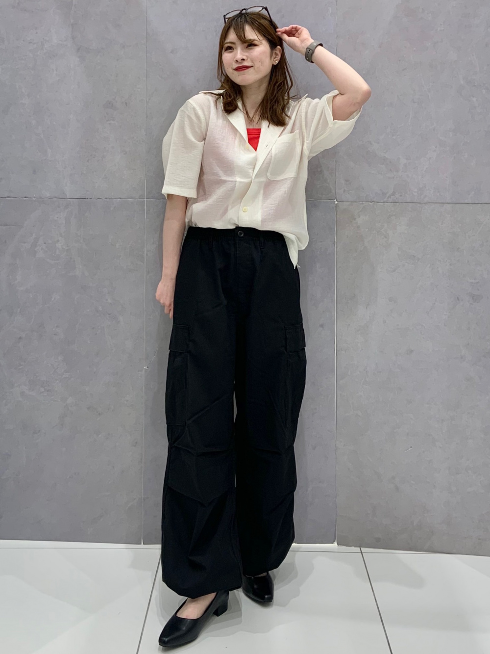 スウェT(5分袖) UNDERCOVER、スーパーワイドカーゴパンツ」の着用 