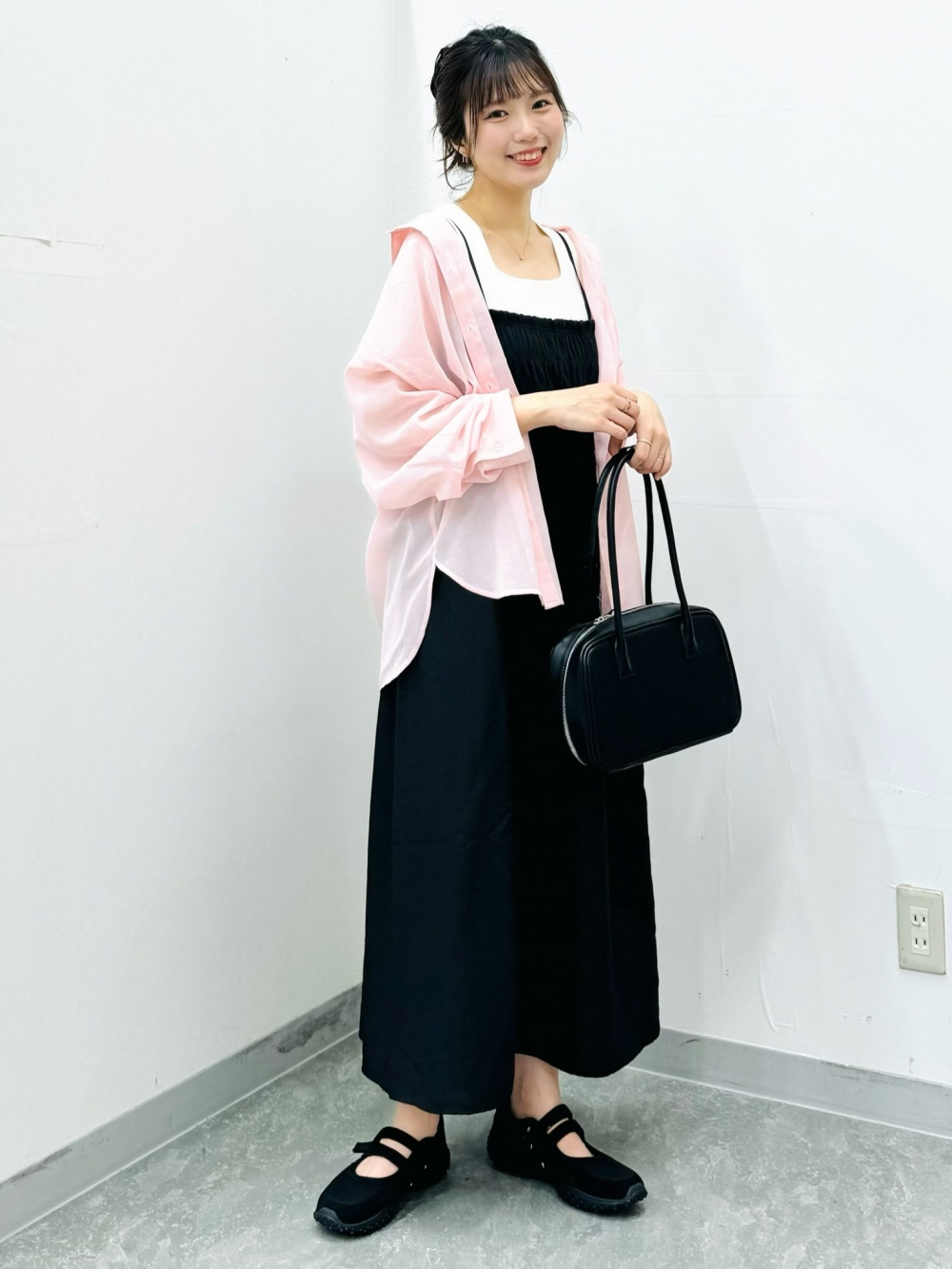 Bubble Sleeve Blouse/HalfSlv、Smocking Dress by rokh」| GU的穿搭理念