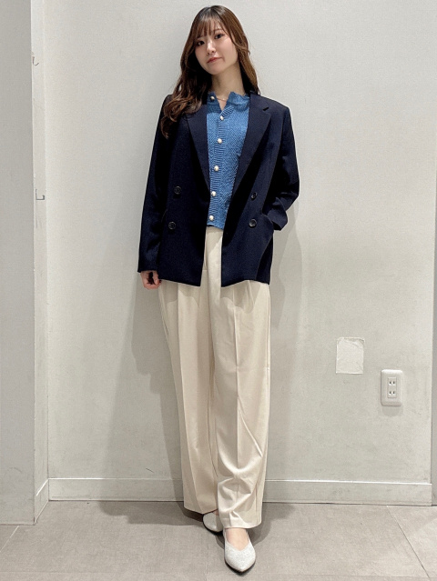 GUから最旬・紺ブレが登場。金ボタン＆ダブルで高見え |