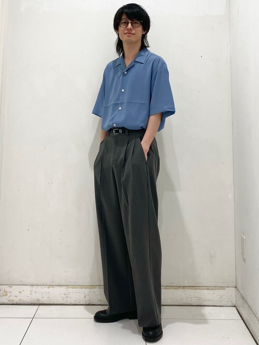 コットンチェックシャツ、タックワイドパンツ(丈標準70.0～74.0cm)」の