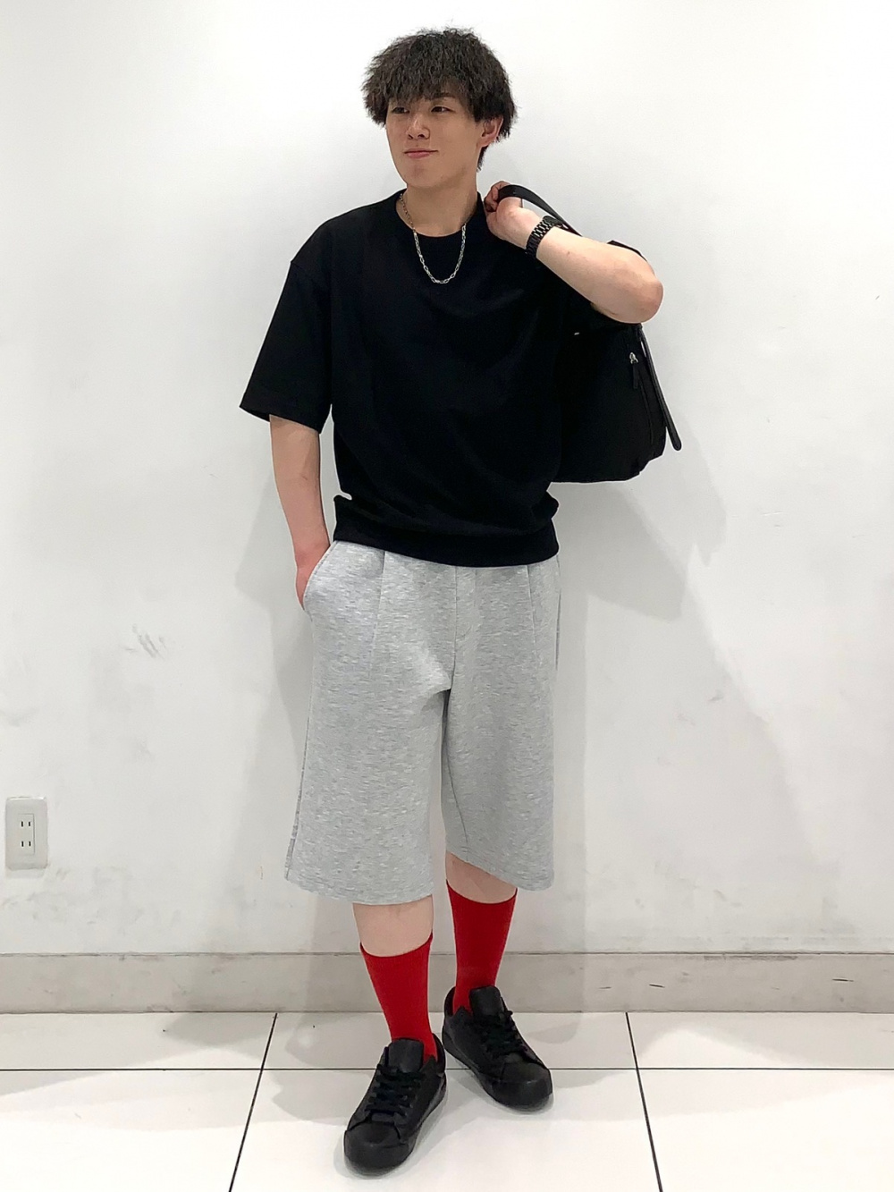Track Pants、Dolman Sleeve Striped Shirt」| GU的穿搭理念