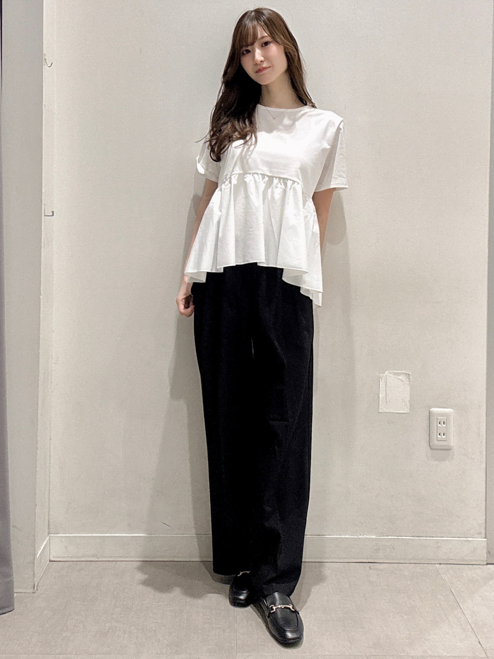 布帛コンビネーションT、ペプラムブルゾン by rokh」の着用