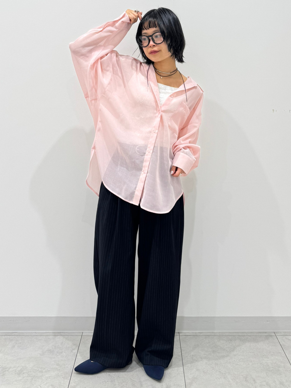 Check styling ideas for「Sheer Dolman Sleeve Shirt、Pleated Wide