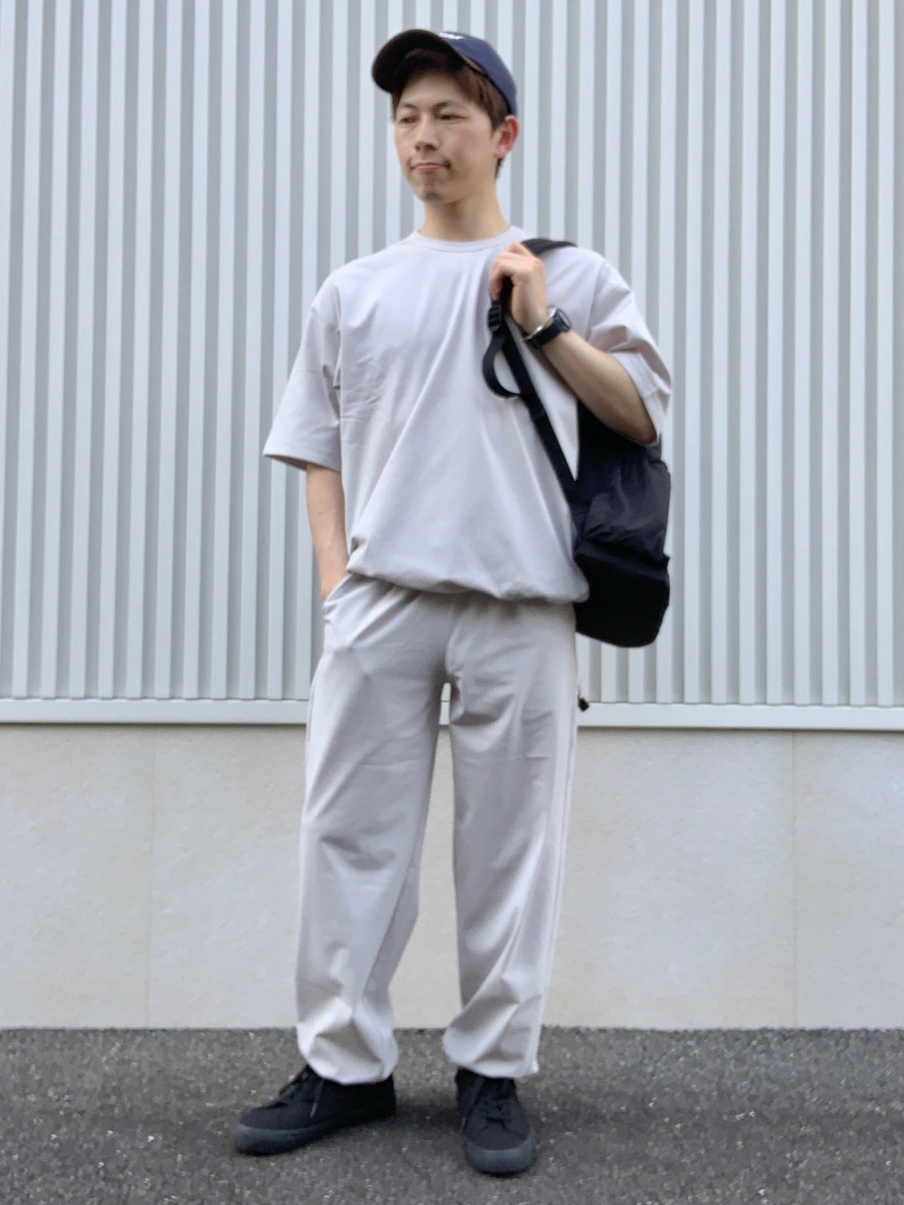 Balloon Pants/Q、Dry Stretch Boxy T-Shirt/Halfslv」| GU的穿搭理念