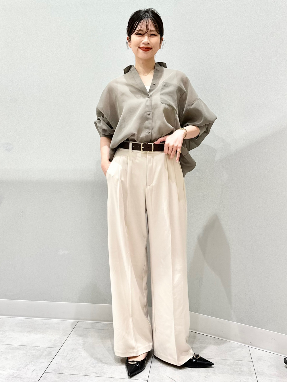 Wide Tapered Ankle Pants/Z、Sheer Dolman Sleeve Shirt/Q」| GU的穿