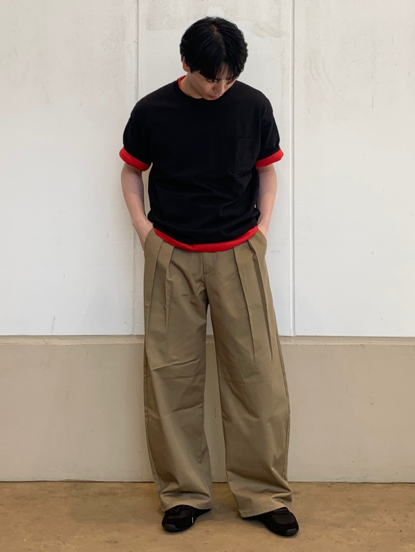 ボクシーT(5分袖)(オーバーサイズ)、ナイロンジップパラシュートパンツ
