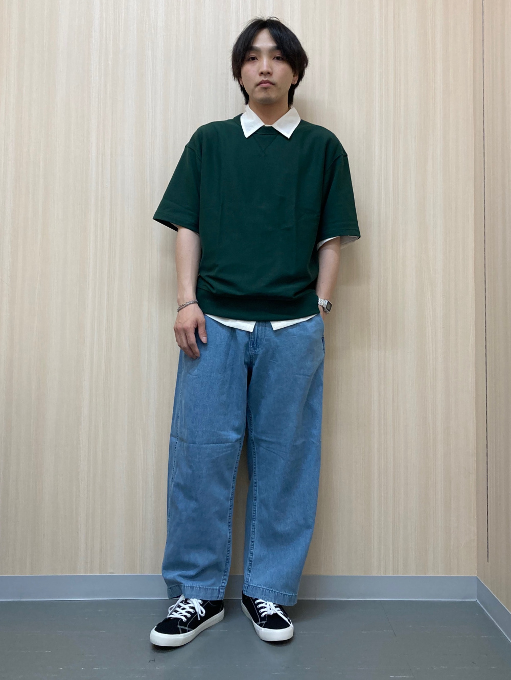 スウェT(5分袖)、2WAYヘリクルーパンツ UNDERCOVER」の着用