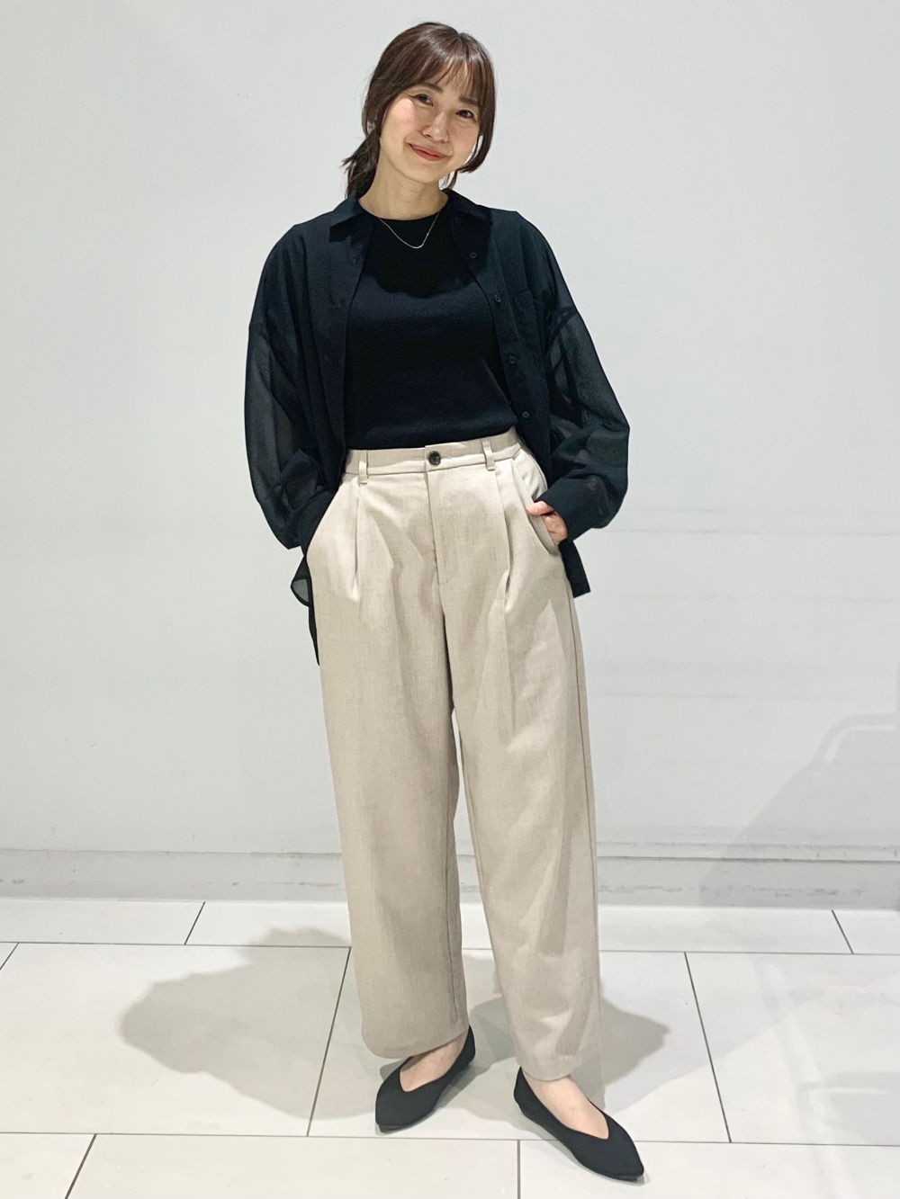 Wide Tapered Ankle Pants/Z、Sheer Dolman Sleeve Shirt/Q」| GU的穿