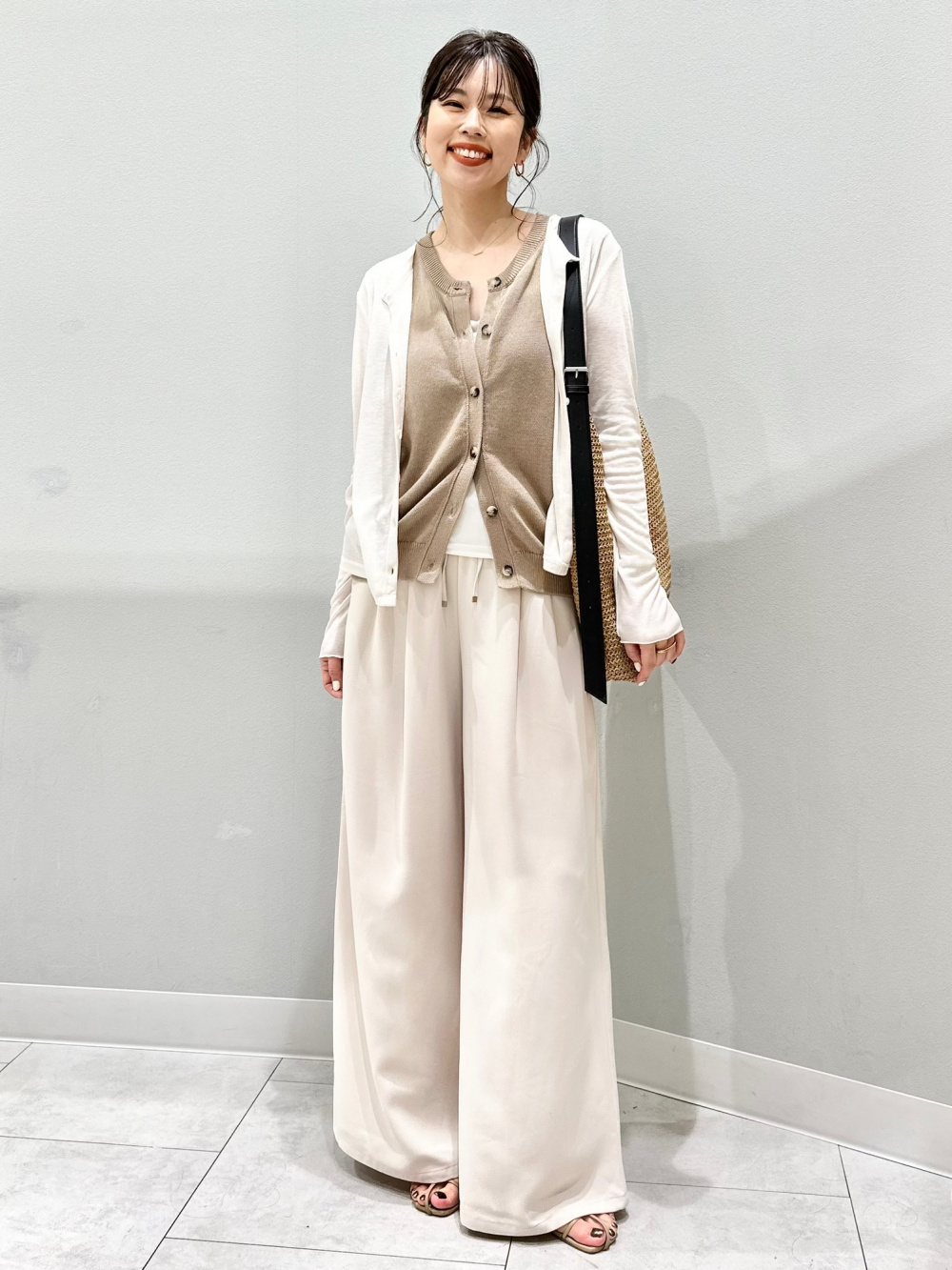 shi-gu様 Draped Wide Pants、2Way Nylon Bag」| GU的穿搭理念