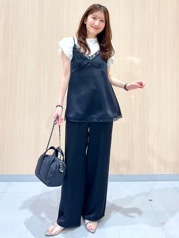 Satin Relaxed Pants、Dry Slub T-Shirt」的穿搭靈感｜GU