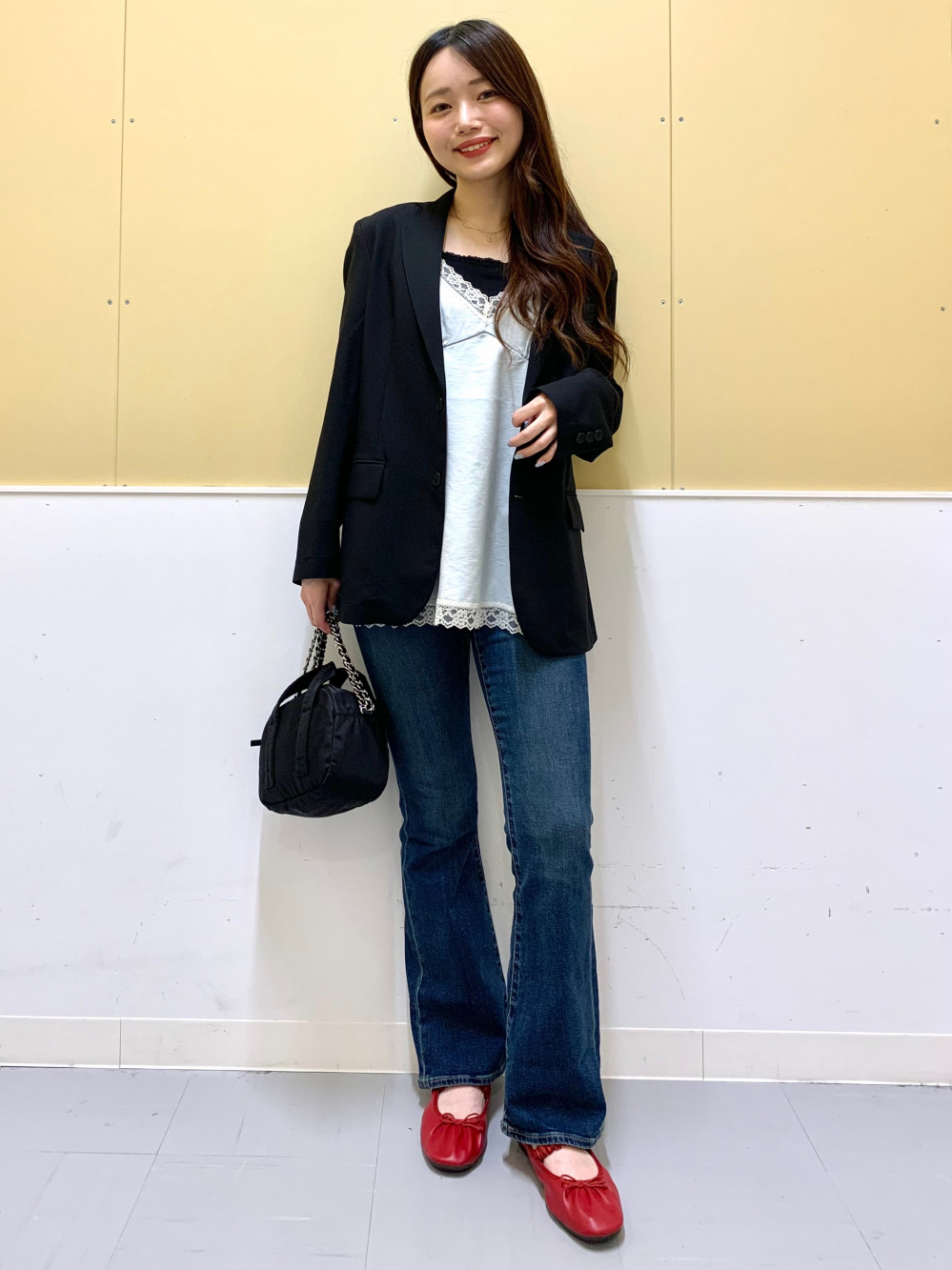 Textured Shirt/HalfSlv、Wide Cargo Pants/UL」| GU的穿搭理念
