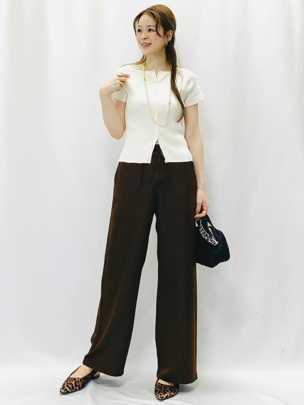 Satin Relaxed Pants、Dry Slub T-Shirt」的穿搭靈感｜GU