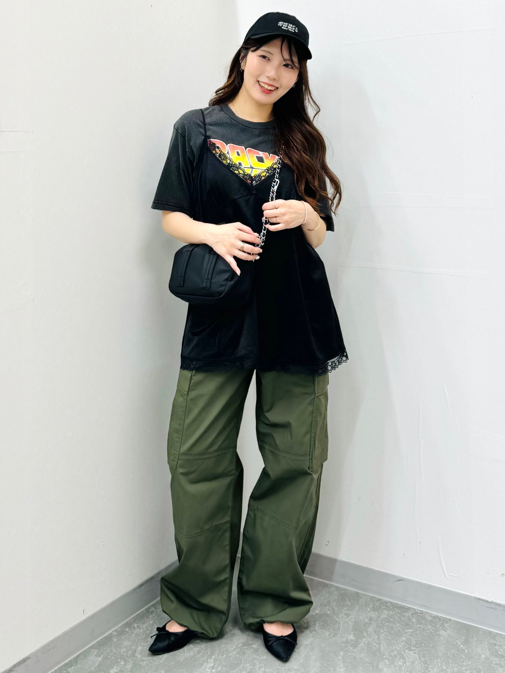 Denim Oversized Work Shirt/HalfSlv、Satin Relaxed Pants」| GU的穿