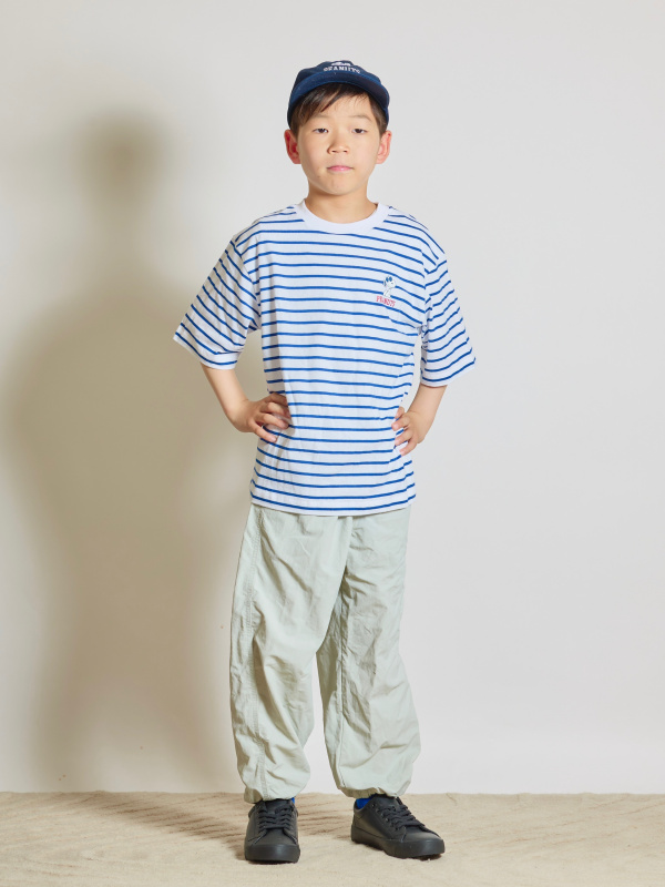 KIDS キャロットパンツ、ふかふかスニーカーのコーディネート・着用