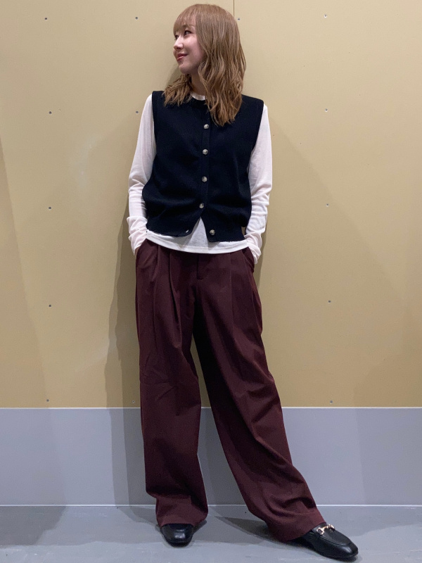 Front Button Sweater/Sleeveless、Pleated Wide Pants/MN」的穿搭靈感｜GU