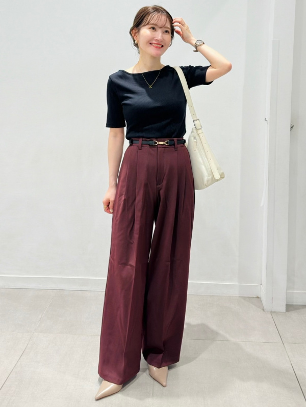 コットンクルーネックT、タックワイドパンツ MNのコーディネート・着用