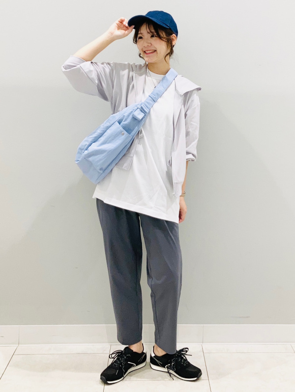 コットンクルーネックT、ストレートアンクルジーンズ PFの