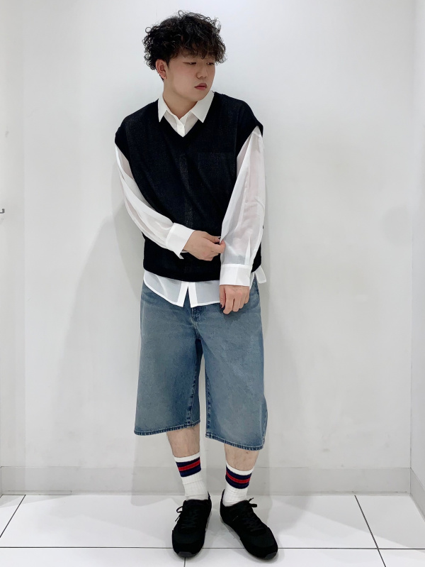 Cotton Crew Neck T-Shirt、Jorts」的穿搭靈感｜GU