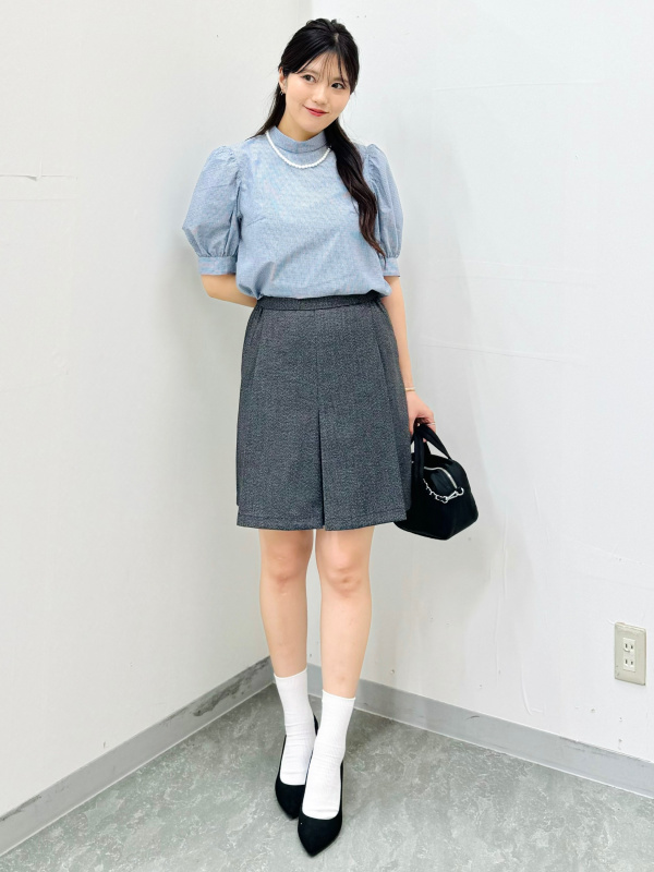 Textured Shirt/HalfSlv、Satin Relaxed Pants」的穿搭靈感｜GU