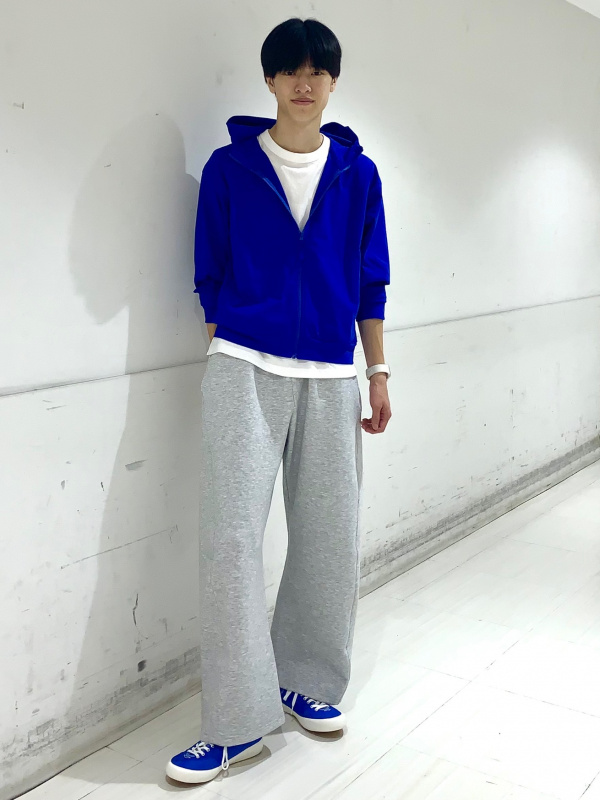 Dry UV Protection Full-Zip Hoodie」的穿搭靈感｜GU