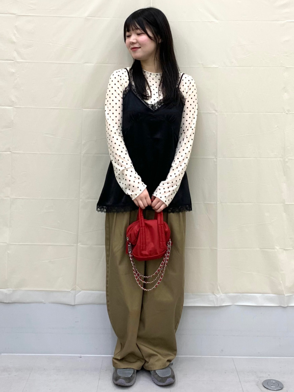 ペプラムブルゾン by rokh、バルーンパンツ by rokhのコーディネート