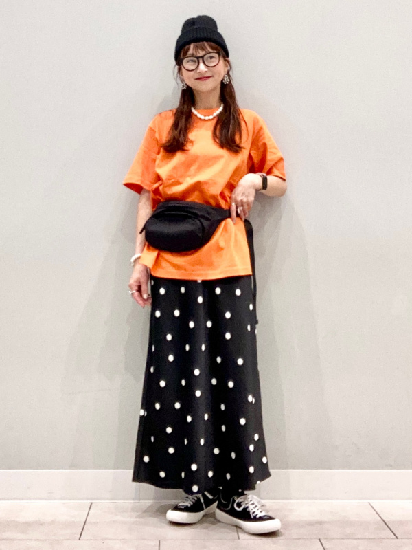 Crew Neck Cardigan/S/ST、Color Canvas Sneakers/PF」的穿搭靈感｜GU