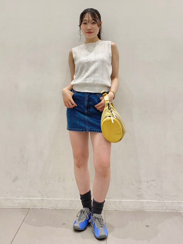Square Buckle Belt/PF、Nylon Combination Flat Sole Sneakers/ST」的