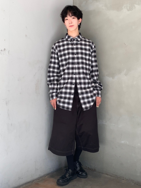 Men's ツイルバギークロップドパンツ outfit ideas｜GU US StyleHint