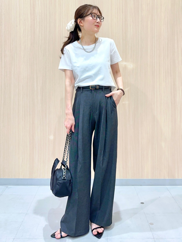 Ribbed Boat Neck T-Shirt、Pleated Wide Pants/MN」的穿搭靈感｜GU