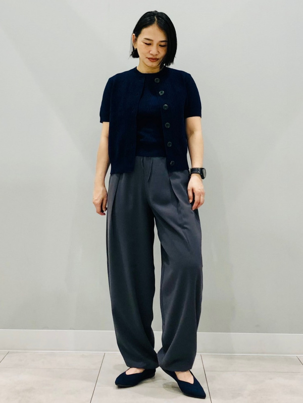 Crew Neck Cardigan/S/ST、Color Canvas Sneakers/PF」的穿搭靈感｜GU