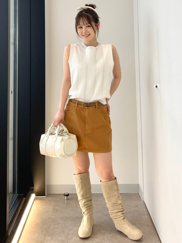 Crew Neck Sweater/Sleeveless/ST、Oxford Shoes/MN」的穿搭靈感｜GU