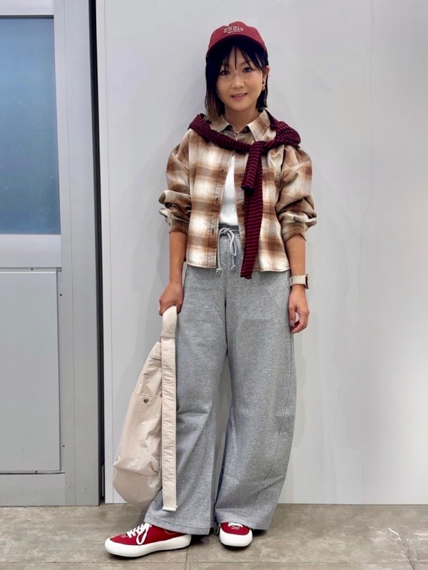Pleated Wide Pants/MN、Round Narrow Belt/PF」的穿搭靈感｜GU