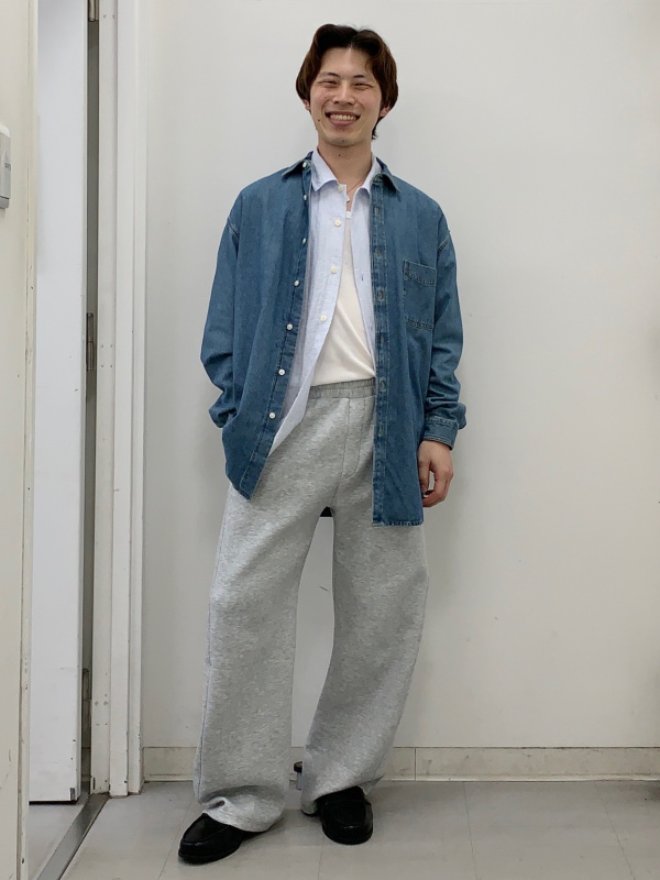 こではこーで An outfit using Denim Oversized Shirt | PF and Chino Wide Straight