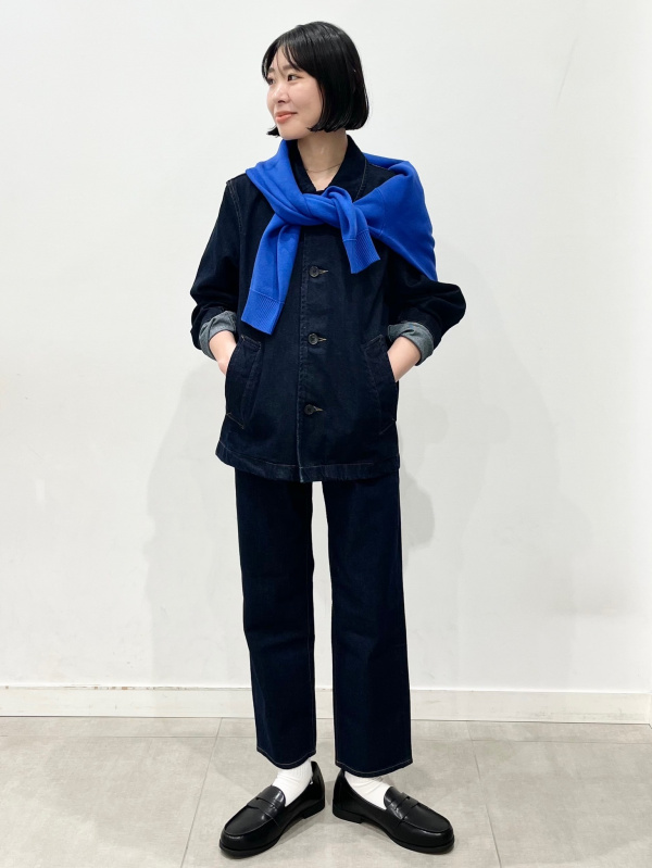 コットンクルーネックT、ストレートアンクルジーンズ PFの