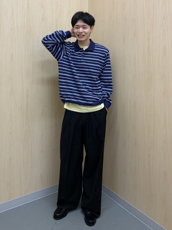 Boxy Graphic T-shirt/MUSIC/PF、Coin Loafers/CL」的穿搭靈感｜GU