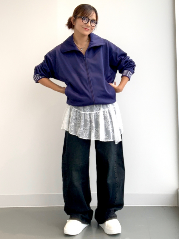 Ribbed Cropped T-Shirt/L/PF、Lace Asymmetric Hem Tunic/PF」的穿搭