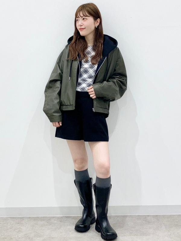 Faux Leather Zip Jacket/MN、Smooth Sweat Full-Zip Hoodie/MN」的穿