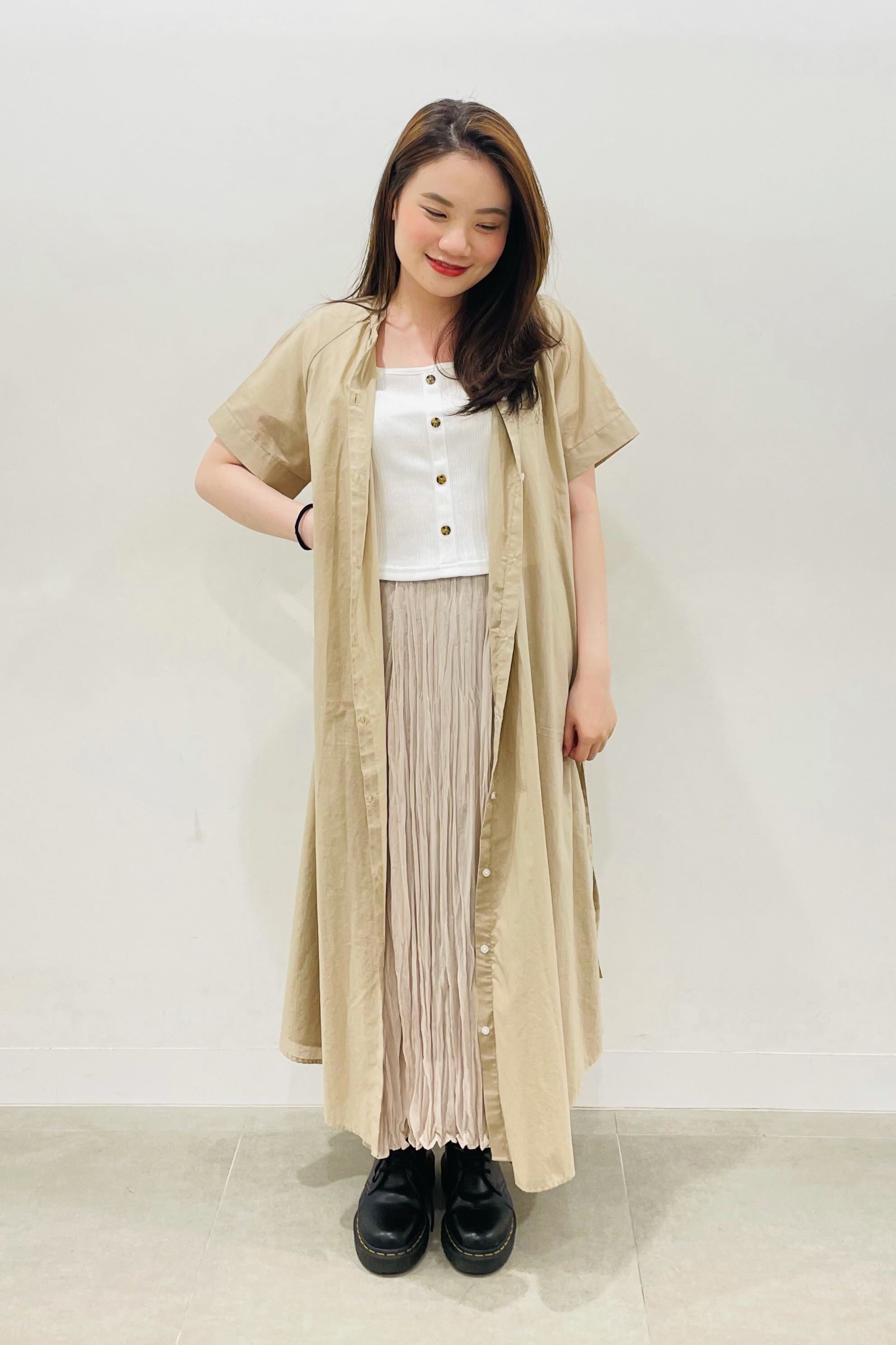 バンドカラーギャザーワンピース 半袖 Osとフロントボタンミニt 半袖 X 丈43 5cm 49cm のコーデ Gu公式 Styling Book